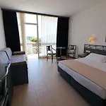 Palace Regina فندق 4*