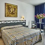 Palace Regina 4* بيبيوني