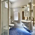 Palace Regina 4* بيبيوني