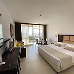 Palace Regina بيبيوني