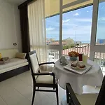 فندق Palace Regina بيبيوني