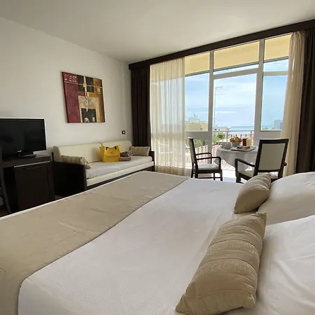 Palace Regina Szálloda 4*