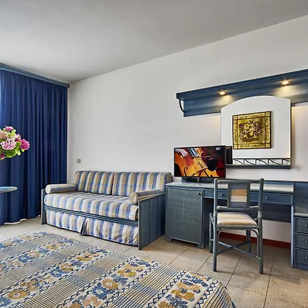 Palace Regina 4*