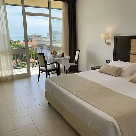 Palace Regina 4*