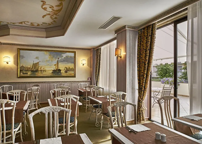 Palace Regina 4*