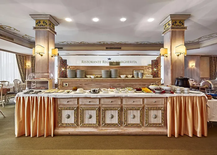 Palace Regina 호텔 4*