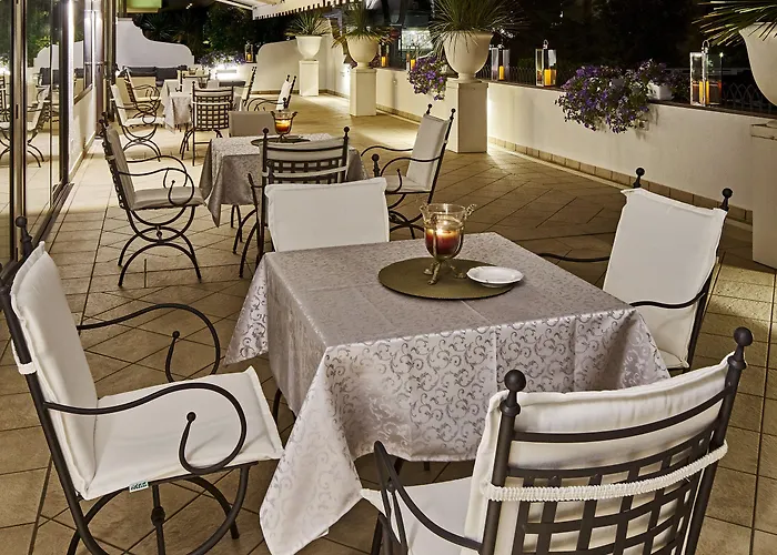 Palace Regina Hotel 4*
