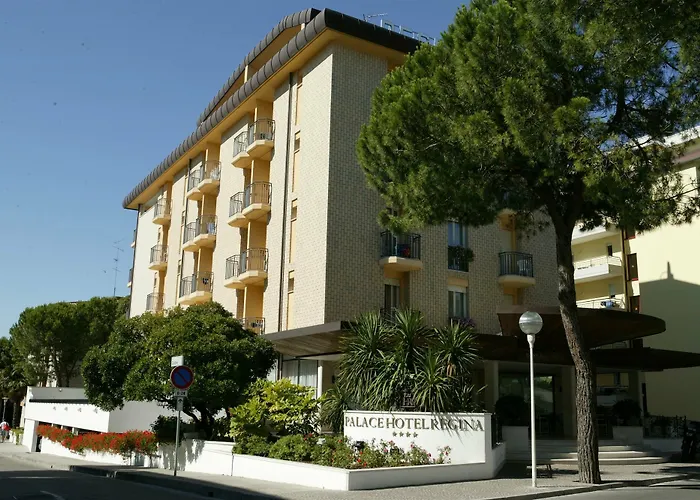 Palace Regina 호텔 4*