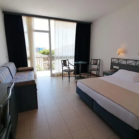 Palace Regina Hotel 4*