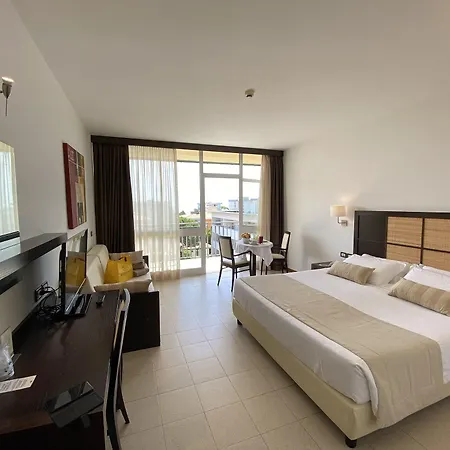 Palace Regina Hotel 4*