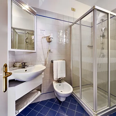 Palace Regina Hotel 4*