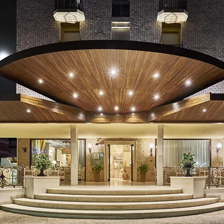 Palace Regina Hotel 4*