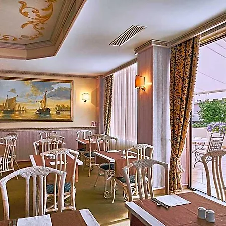 蕾佳娜皇宫酒店 酒店 比比翁