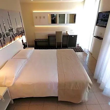 Palace Regina Hotel