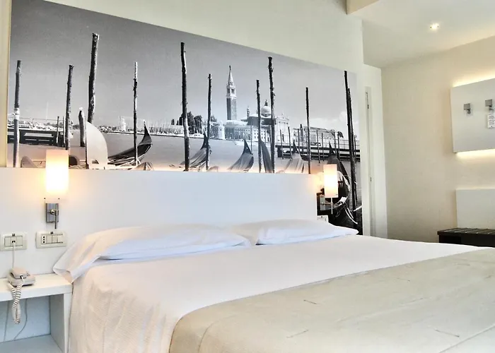 Palace Regina Hotel