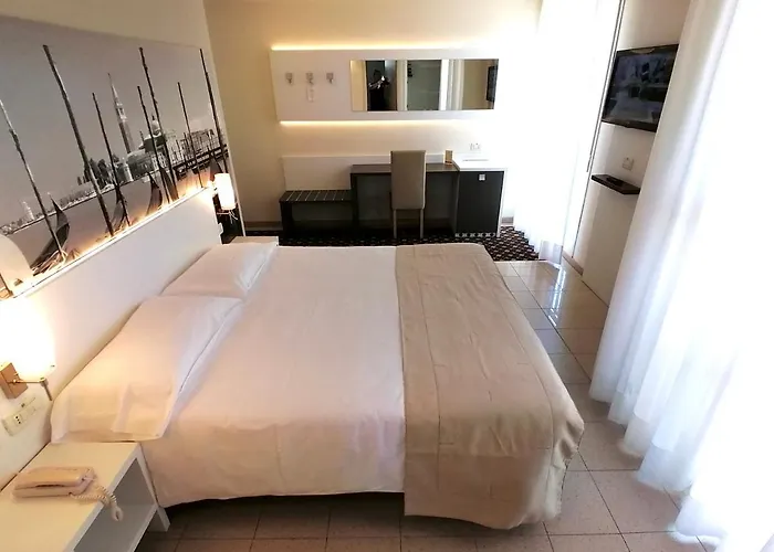 Palace Regina Ξενοδοχείο 4*