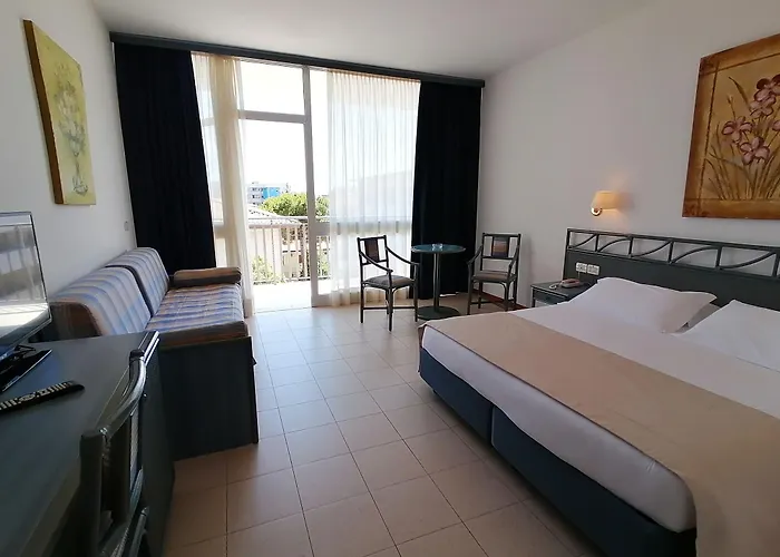 Palace Regina Ξενοδοχείο 4*