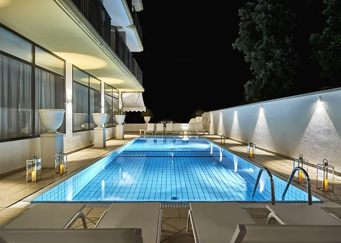 Ξενοδοχείο Palace Regina 4*