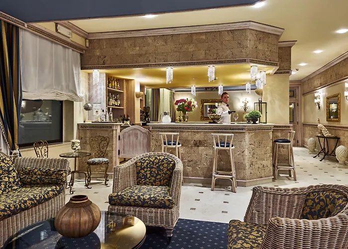 Ξενοδοχείο Palace Regina Μπιμπιόνε