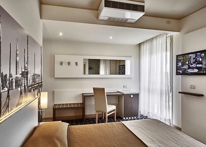 Ξενοδοχείο Palace Regina 4*