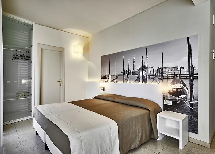 Palace Regina Μπιμπιόνε