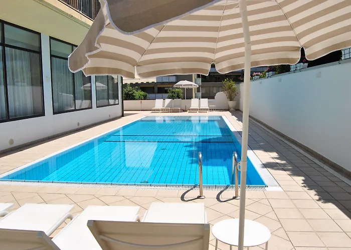 Palace Regina Μπιμπιόνε