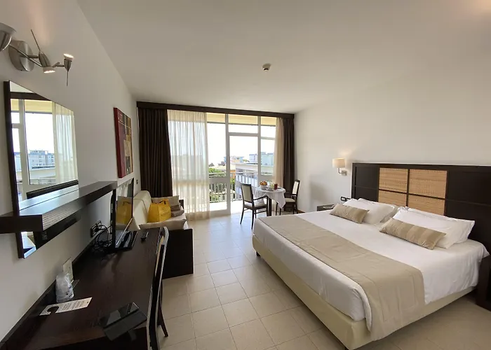 Palace Regina Μπιμπιόνε