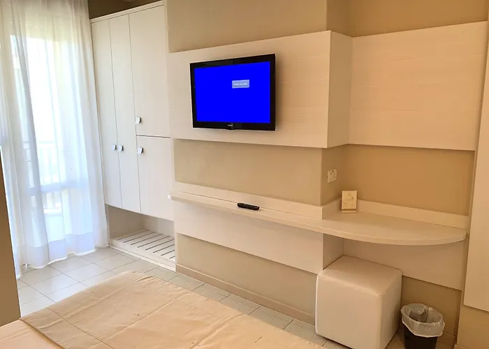 Palace Regina Μπιμπιόνε