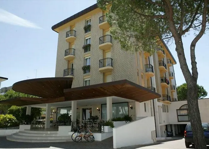 Palace Regina