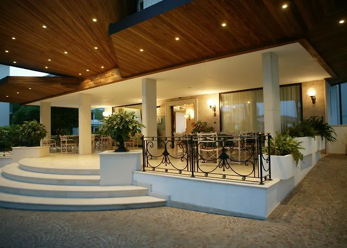 Palace Regina Hotel 4*